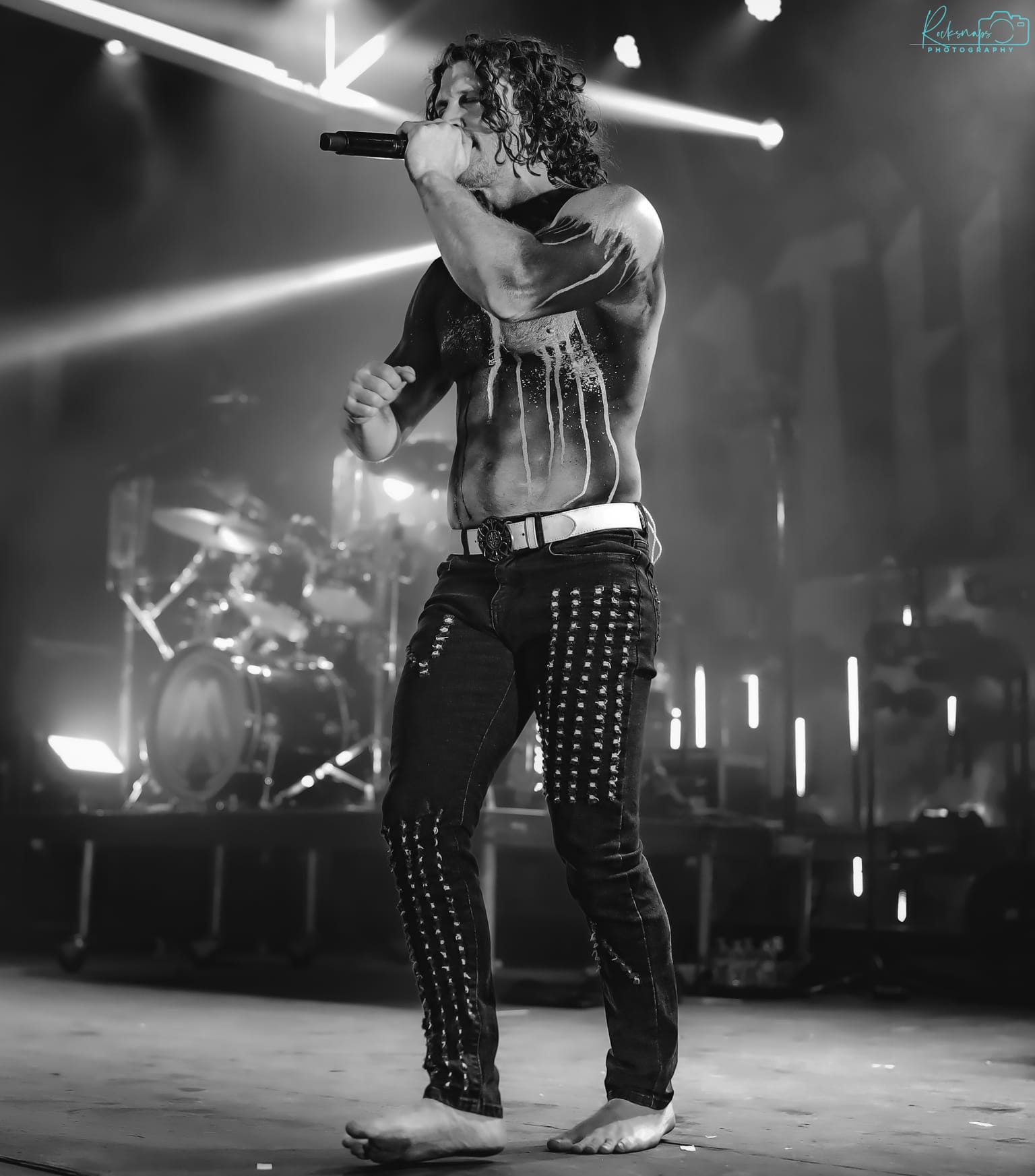 Nothing More photo 3